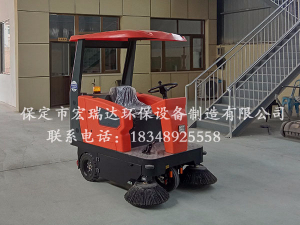 宏瑞達(dá)駕駛式掃地車HRD-1450—廊坊霸州市徐名莊村使用案例